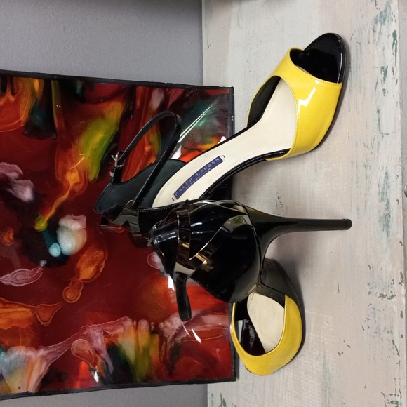 RALPH LAUREN COLLECTION Purple Label Black and Yellow Heels - Picture 5 of 12